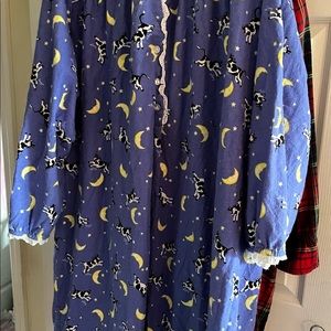 Flannel long nightgown z”cow jumped over moon” print.  Land of Salzburg sz 3X.